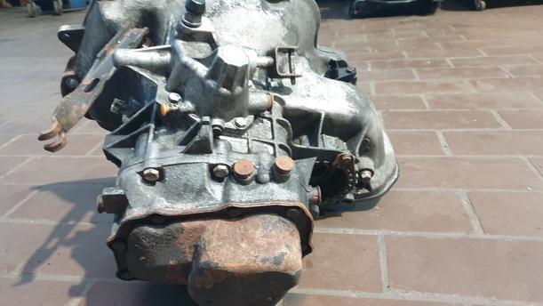 Foto: SCHALTGETRIEBE F13 3,74 eines Opel Corsa