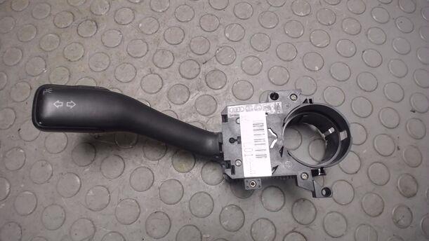 Foto: BLINKSCHALTER / KOMBISCHALTER eines Skoda Fabia 1.4 16V Combi