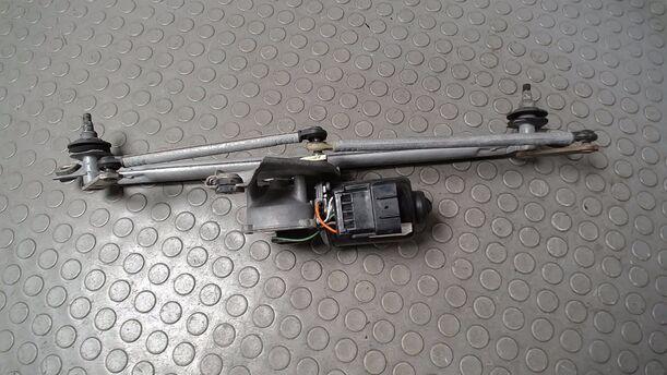 Foto: SCHEIBENWISCHERMOTOR VORN eines Opel Corsa