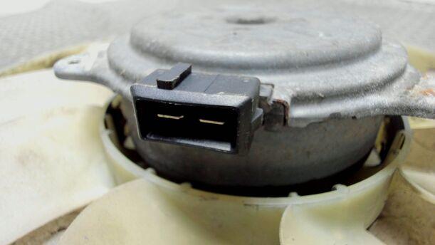Foto: ELEKTROLÜFTER eines Opel Vectra 1.9 CDTI Caravan