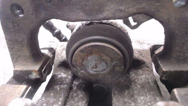 Foto: BREMSSATTEL HINTEN RECHTS ( LUCAS ) eines Skoda Fabia 1.4 16V Combi