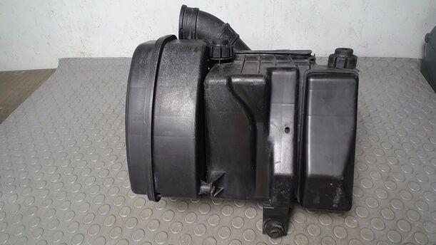 Foto: LUFTFILTERKASTEN eines Opel Corsa