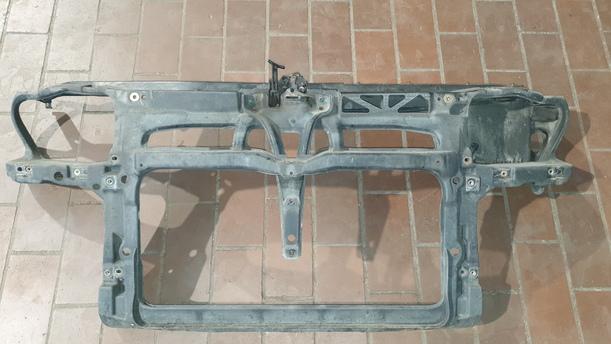 Foto: FRONTBLECH/ SCHLOSSTRÄGER ( OHNE KLIMAANLAGE ) eines VW Golf 1.6