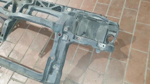 Foto: FRONTBLECH/ SCHLOSSTRÄGER ( OHNE KLIMAANLAGE ) eines VW Golf 1.6