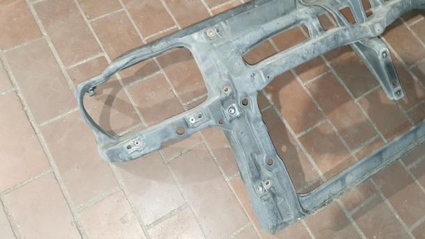 Foto: FRONTBLECH/ SCHLOSSTRÄGER ( OHNE KLIMAANLAGE ) eines VW Golf 1.6