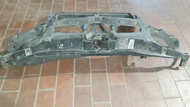 Foto: FRONTBLECH/ SCHLOSSTRÄGER ( OHNE KLIMAANLAGE ) eines VW Golf 1.6