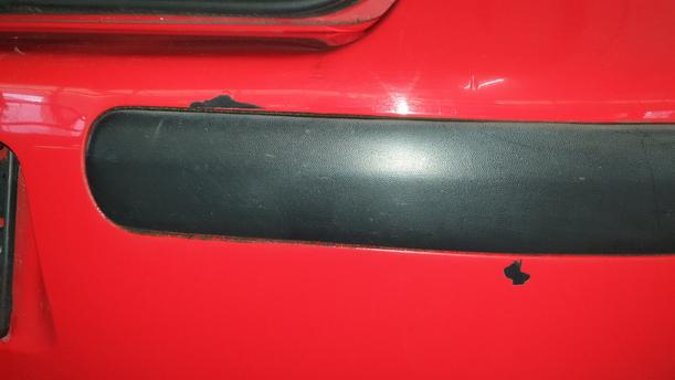 Foto: STOSSFÄNGER/ STOßSTANGE HINTEN ( LIMOUSINE ) eines VW Golf 1.6 GLXi