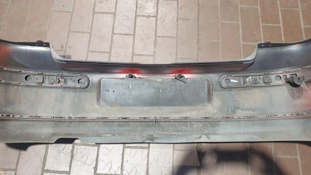 Foto: STOSSFÄNGER/ STOßSTANGE HINTEN ( LIMOUSINE ) eines VW Golf 1.6 GLXi