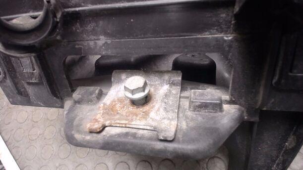 Foto: BATTERIEKASTEN eines Skoda Fabia 1.4 16V Combi GLXi