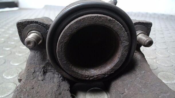 Foto: BREMSSATTEL VORN RECHTS( ATE / FS III ) eines VW Golf 1.6 GLXi
