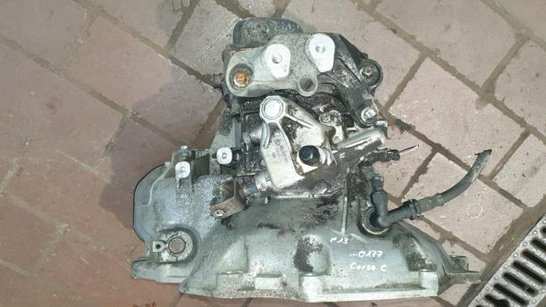 Foto: SCHALTGETRIEBE 5-GANG (3,94) eines Opel Corsa 1.2 16V GLXi