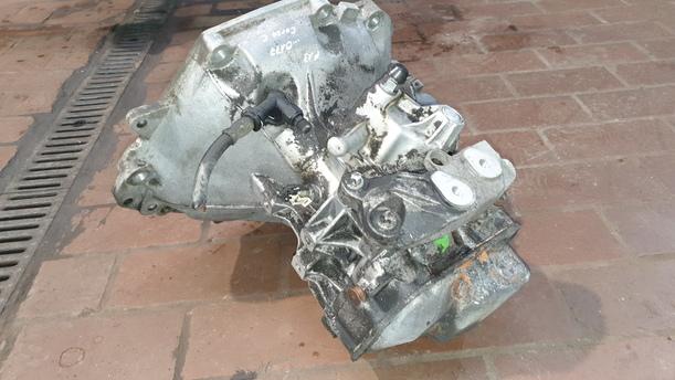 Foto: SCHALTGETRIEBE 5-GANG (3,94) eines Opel Corsa 1.2 16V GLXi