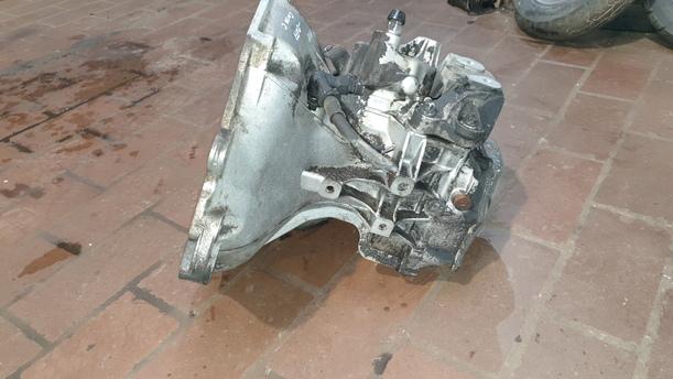 Foto: SCHALTGETRIEBE 5-GANG (3,94) eines Opel Corsa 1.2 16V GLXi