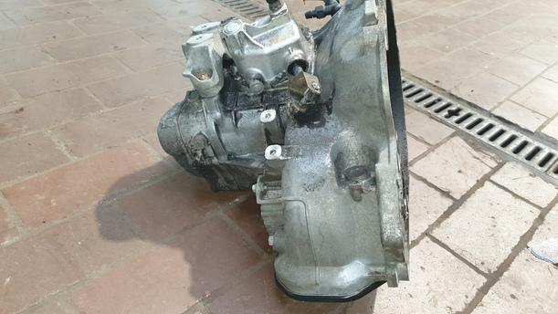 Foto: SCHALTGETRIEBE 5-GANG (3,94) eines Opel Corsa 1.2 16V GLXi