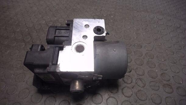 Foto: HAUPTBREMSAGGREGAT ABS eines Opel Corsa 1.2 16V GLXi