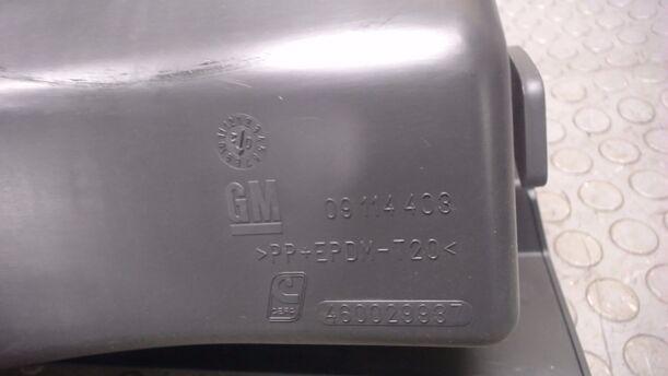Foto: HANDSCHUFACH eines Opel Corsa 1.2 16V GLXi