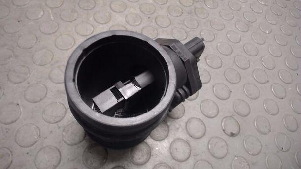 Foto: LUFTMASSENMESSER eines Opel Corsa 1.2 16V GLXi