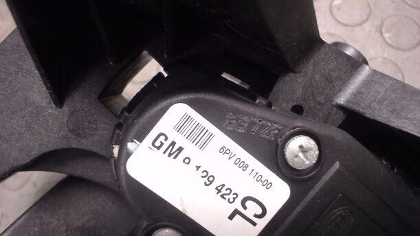 Foto: GASPEDAL eines Opel Corsa 1.2 16V Attraction