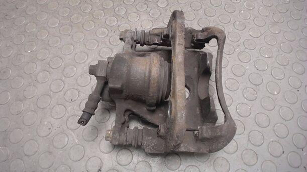 Foto: BREMSSATTELVORN LINKS eines Opel Corsa 1.2 16V Attraction