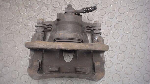 Foto: BREMSSATTEL VORNE RECHTS eines Opel Corsa 1.2 16V Attraction