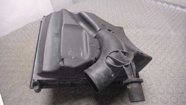 Foto: LUFTFILTERKASTEN eines Opel Corsa 1.2 16V Attraction