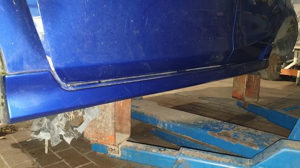 Foto: TÜR HINTEN LINKS eines Mazda 2 1.5 Attraction