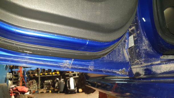 Foto: TÜR HINTEN LINKS eines Mazda 2 1.5 Attraction
