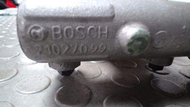 Foto: HAUPTBTREMSZYLINDER eines VW Golf 1.6 Attraction