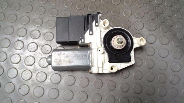 Foto: FENSTERHEBERMOTOR HINTEN LINKS eines VW Golf 1.6 Attraction