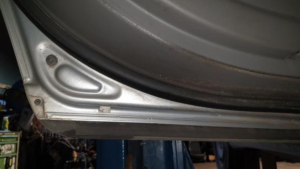 Foto: TÜR HINTEN LINKS ( AVANT ) eines Audi A4 Avant 2.0 Attraction