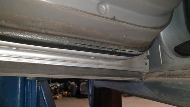 Foto: TÜR HINTEN LINKS ( AVANT ) eines Audi A4 Avant 2.0 Attraction