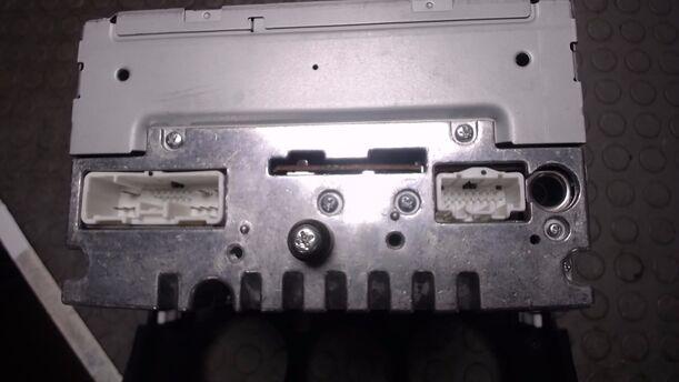 Foto: RADIO / CD PLAYER eines Mazda 2 1.5 Attraction