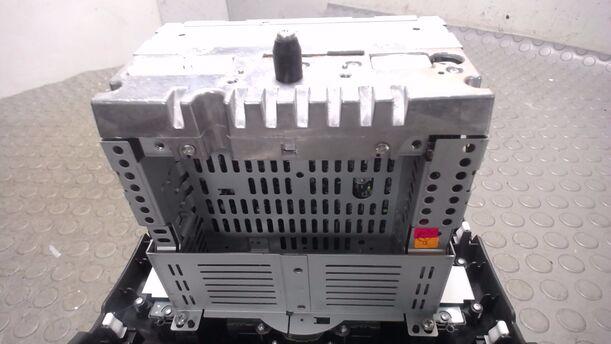 Foto: RADIO / CD PLAYER eines Mazda 2 1.5 Attraction