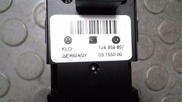 Foto: FENSTERHEBERSCHALTER eines VW Golf 1.6 Attraction