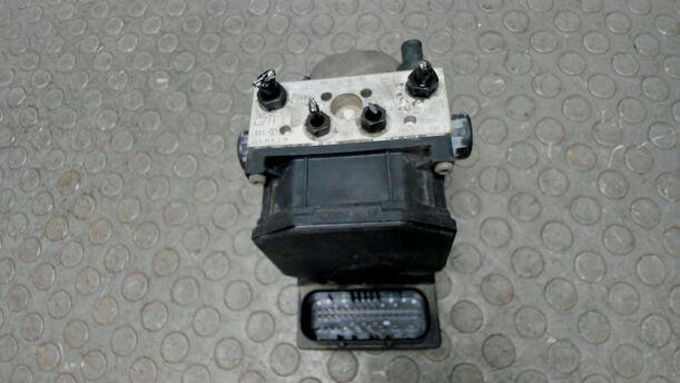 Foto: HAUPTBREMSAGGREGAT ABS eines Audi A4 Avant 2.0