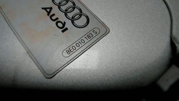 Foto: TANKKLAPPE / TANKDECKEL eines Audi A4 Avant 2.0