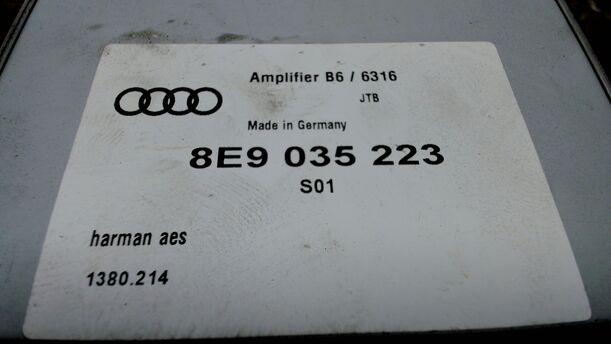 Foto: VERSTÄRKER / AMPLIFIER eines Audi A4 Avant 2.0