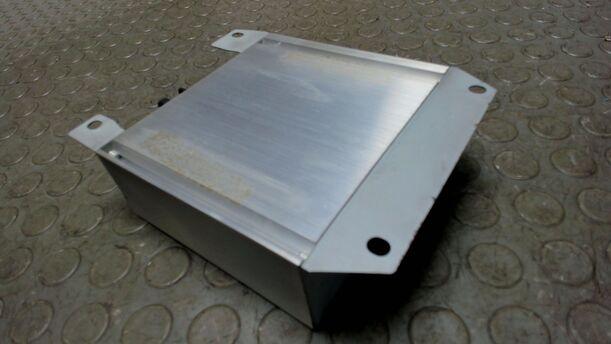 Foto: VERSTÄRKER / AMPLIFIER eines Audi A4 Avant 2.0
