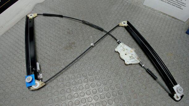Foto: FENSTERHEBER VORNE RECHTS ( OHNE MOTOR ) eines Audi A4 Avant 2.0