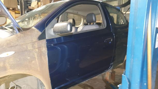 Foto: TÜR VORN LINKS ( 2/3 TÜRER ) eines Toyota Yaris 1.0