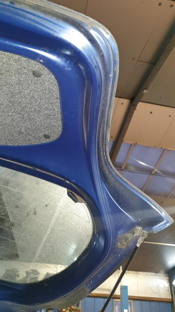 Foto: HECKKLAPPE/ HECKDECKEL eines Toyota Yaris 1.0