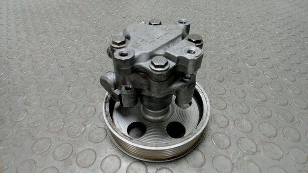 Foto: PUMPE SERVOLENKUNG eines Audi A4 Avant 2.0 Style