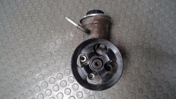 Foto: PUMPE SERVOLENKUNG/ SERVOPUMPE eines Toyota Yaris 1.0 Style