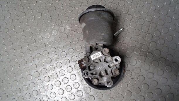 Foto: PUMPE SERVOLENKUNG/ SERVOPUMPE eines Toyota Yaris 1.0 Style