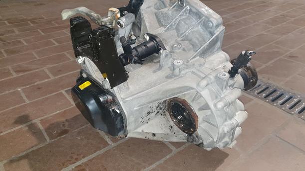 Foto: SCHALTGETRIEBE 5-GANG JPU eines VW Fox 1.2 Style