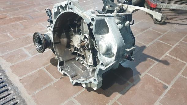 Foto: SCHALTGETRIEBE 5-GANG JPU eines VW Fox 1.2 Style