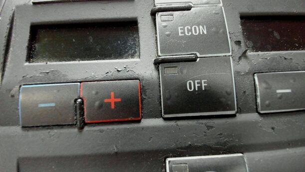 Foto: HEIZUNGSBETÄTIGUNG ( BASTLER ) eines Audi A4 Avant 2.0 Style