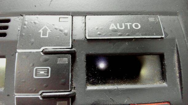 Foto: HEIZUNGSBETÄTIGUNG ( BASTLER ) eines Audi A4 Avant 2.0 Style