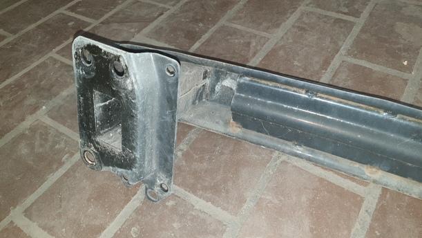 Foto: VERSTÄRKUNG VORN eines VW Fox 1.2 Style