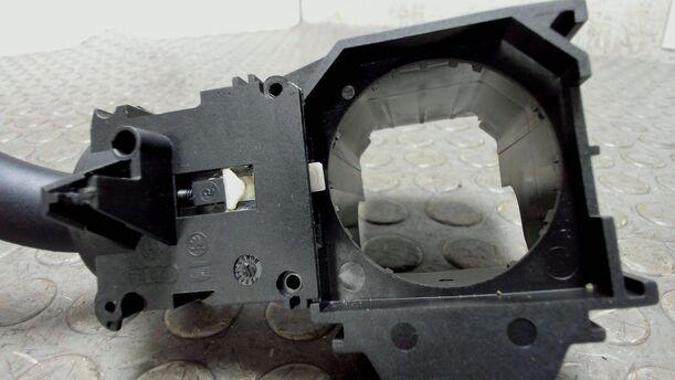 Foto: BLINKERSCHALTER / KOMBISCHALTER eines Audi A4 Avant 2.0 Style